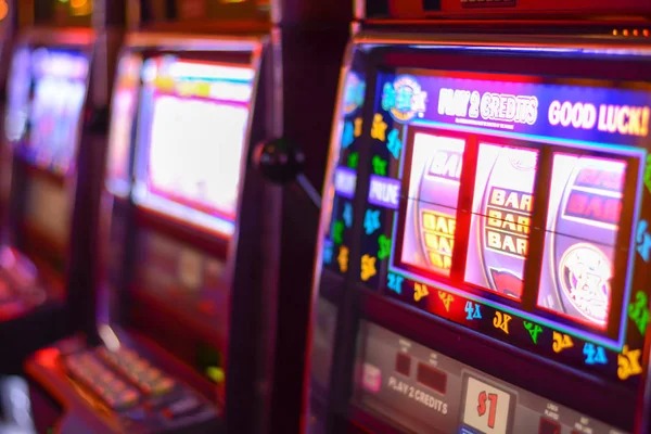 Live Baccarat dealer table on rectoto login